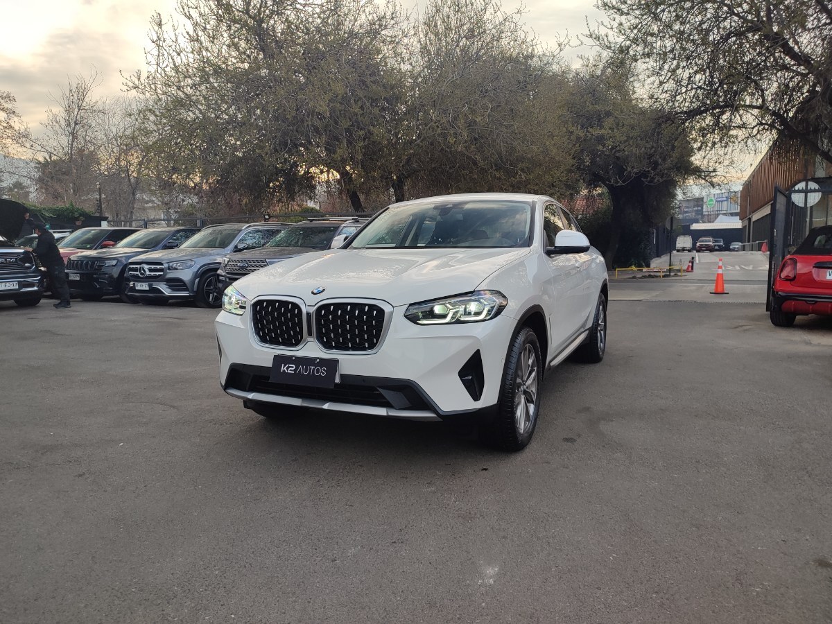 BMW X4 DYNAMIC XDRIVE 20I 2.0 2026 COMO NUEVO, AL IA - K2 AUTOS