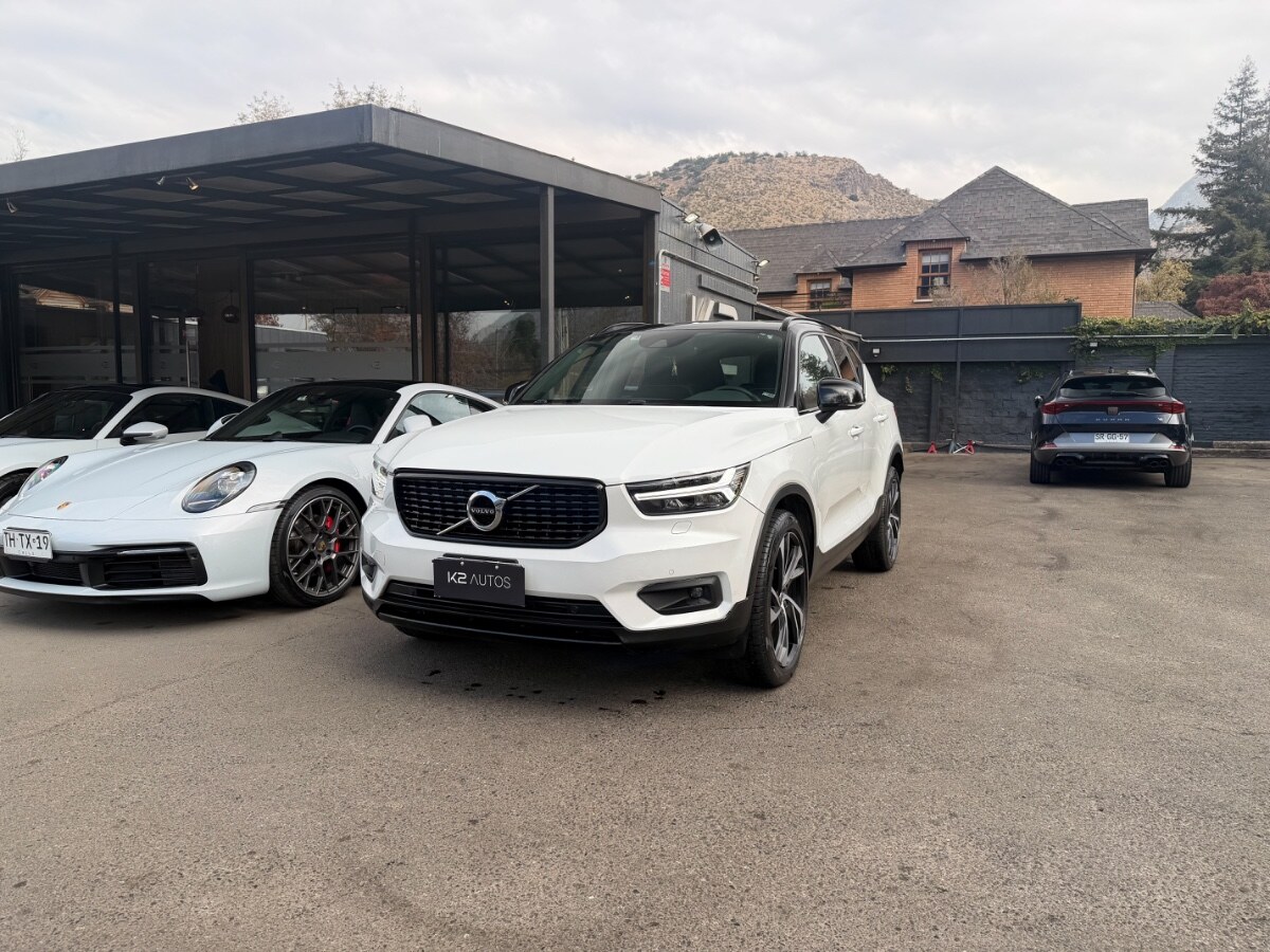 VOLVO XC40 T5 R-DESIGN PLUS 2.0 AWD 2020 MANTENCIONES AL DIA - FULL MOTOR