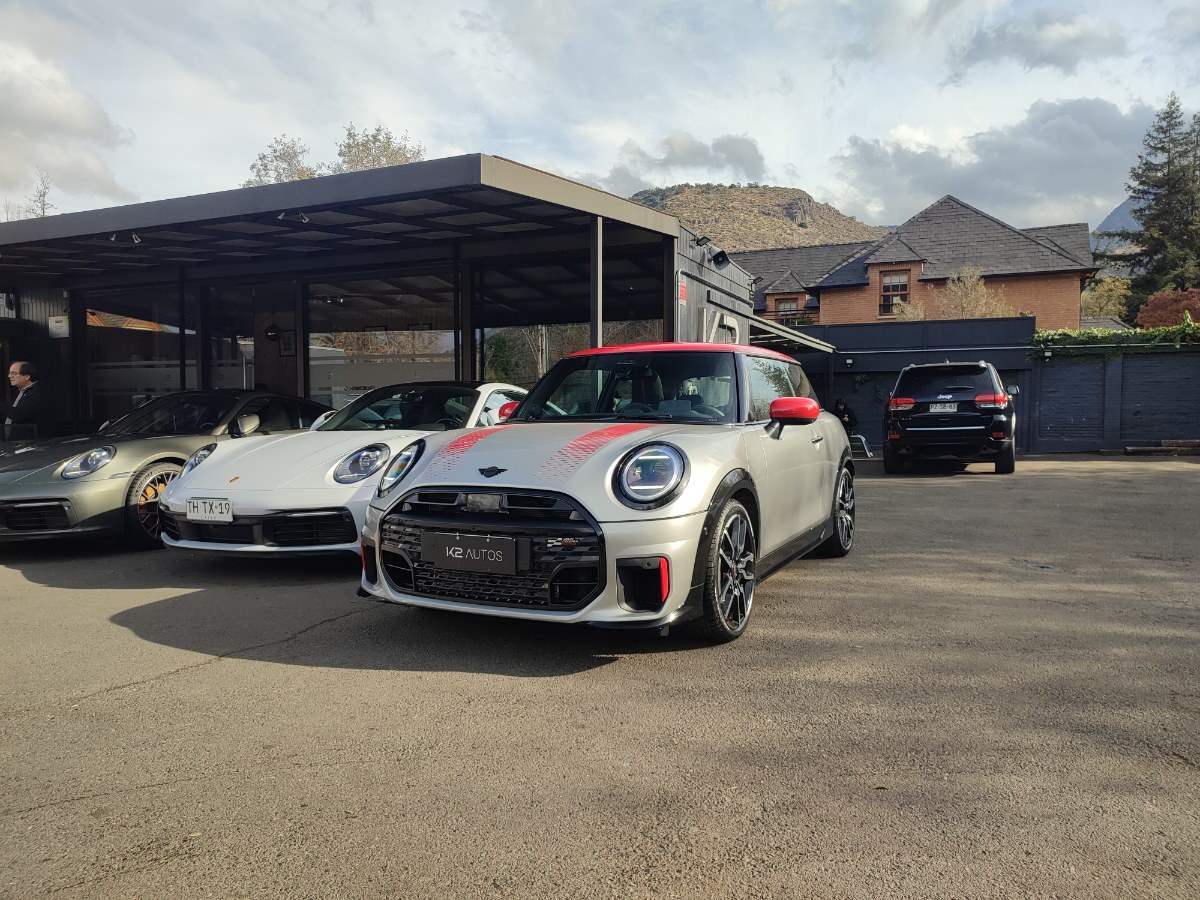 MINI COOPER JCW 2.0 AT 2026 231 HP, COMO NUEVO  - K2 AUTOS