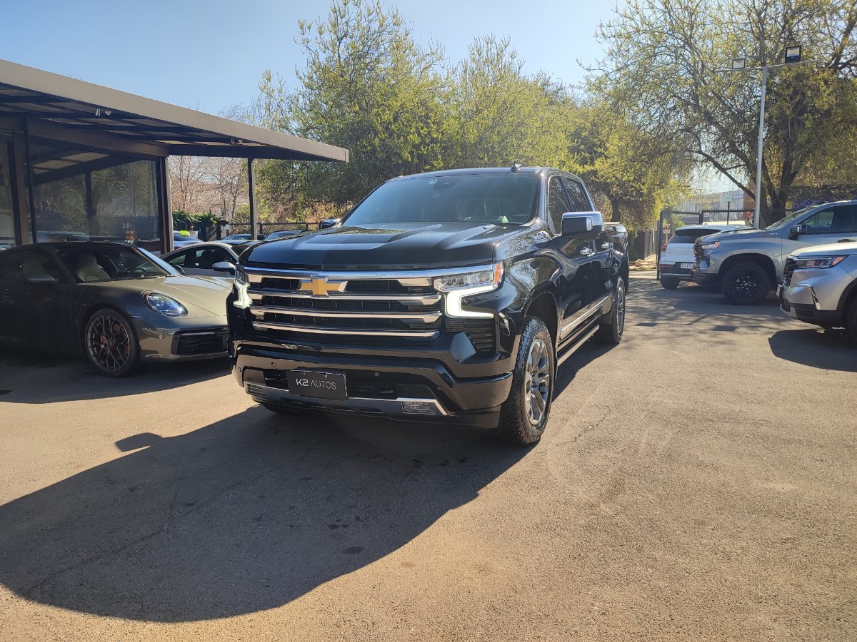 CHEVROLET SILVERADO HIGH COUNTRY 3.0 DT 4WD 2026 COMO NUEVO, POCO KM - K2 AUTOS