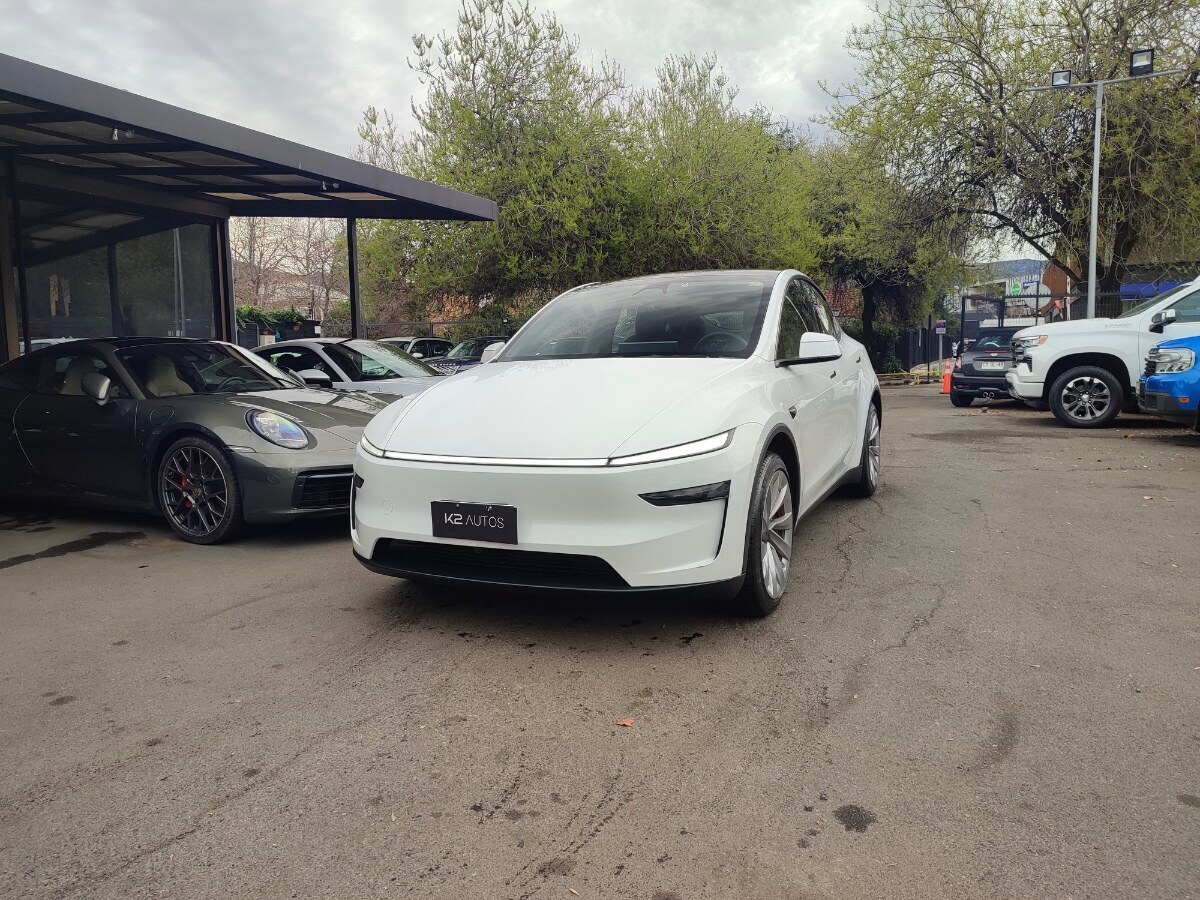 TESLA MODEL Y LONG RANGE AWD DUAL MOTOR 2026 TODO AL DIA, COMO NUEVO - K2 AUTOS