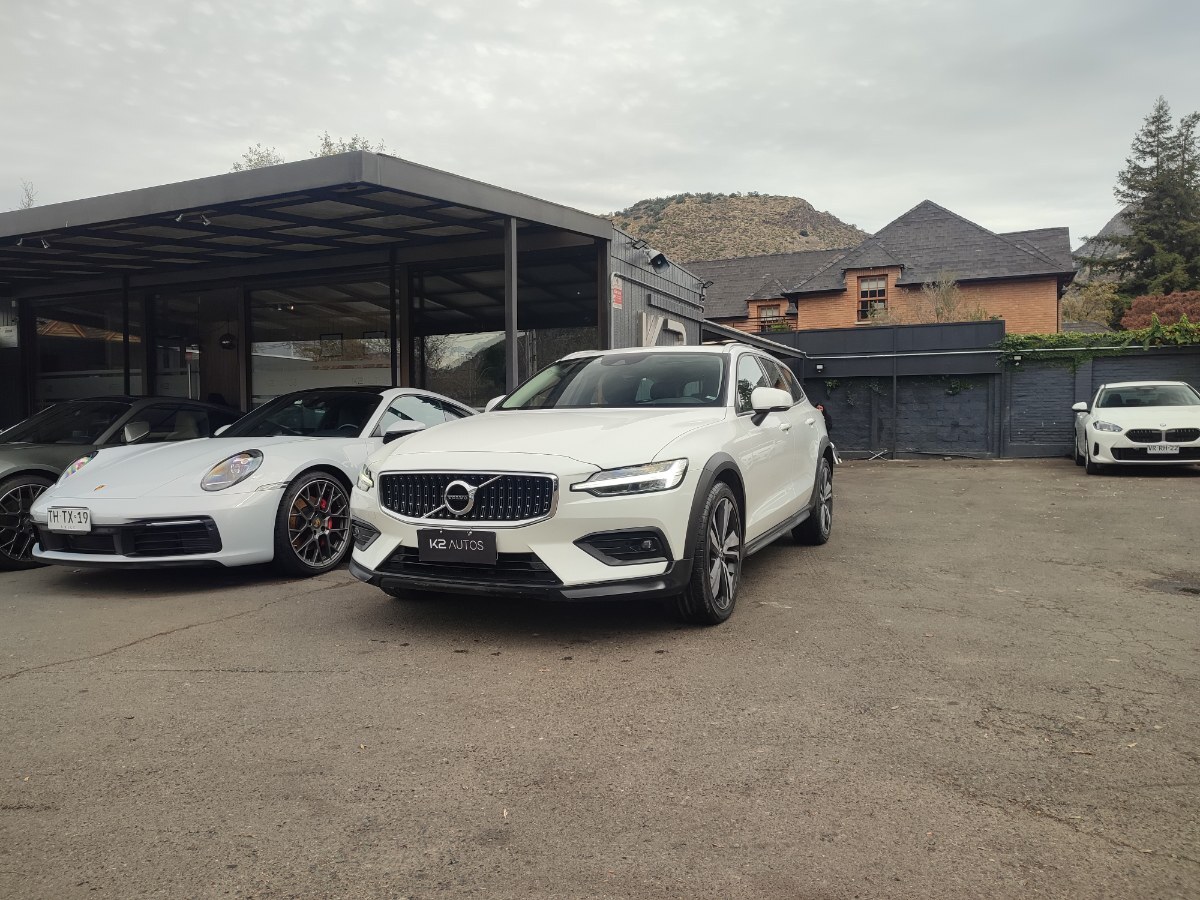 VOLVO V60 CROSS COUNTRY II B5 4WD 2.0 2022 MANTENCIONES AL DIA - K2 AUTOS