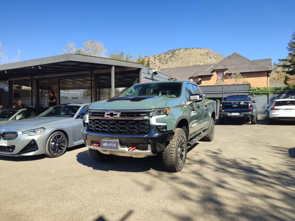 CHEVROLET SILVERADO ZR2 6.2L 4WD 2026 FACTURABLE - K2 AUTOS