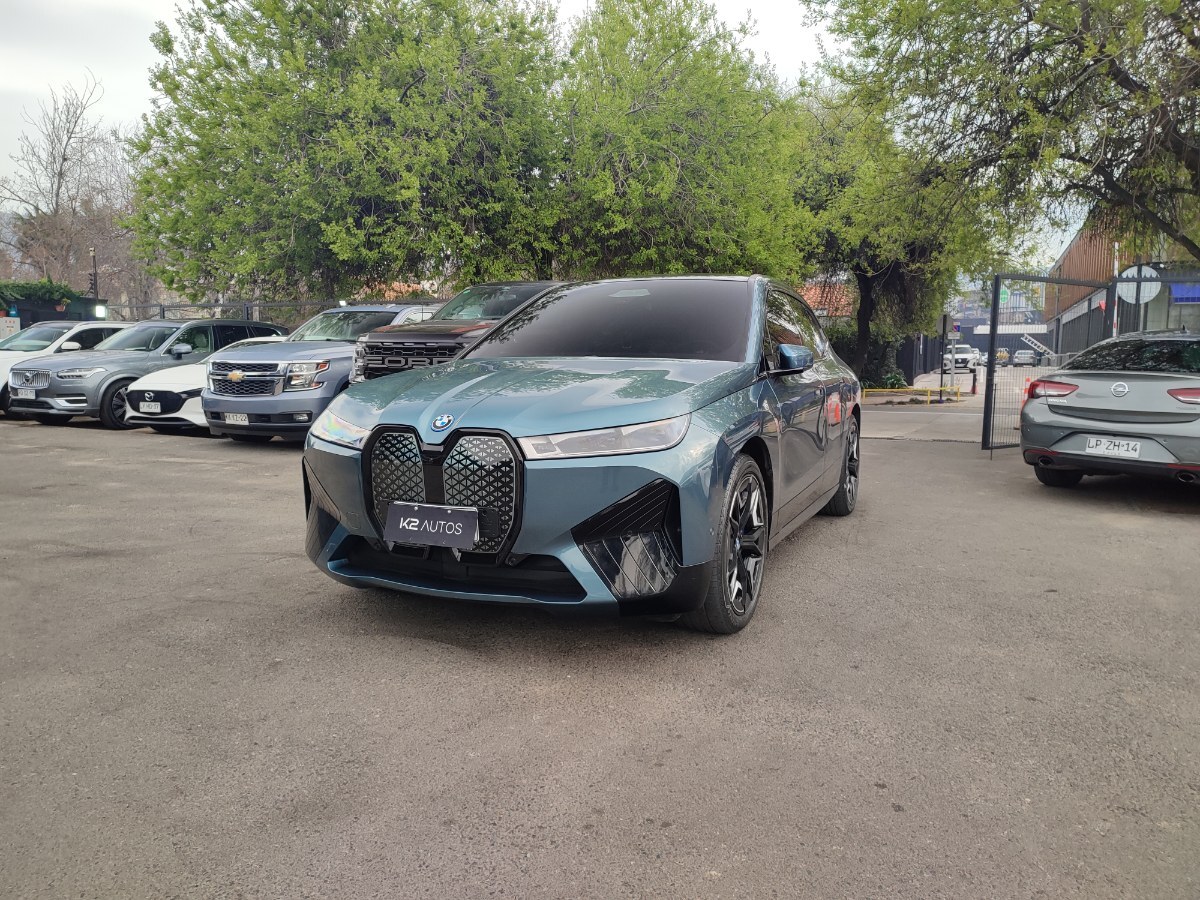 BMW IX XDRIVE 40 ATELIER 4WD 2023 FULL EQUIPO, POCO KM - K2 AUTOS