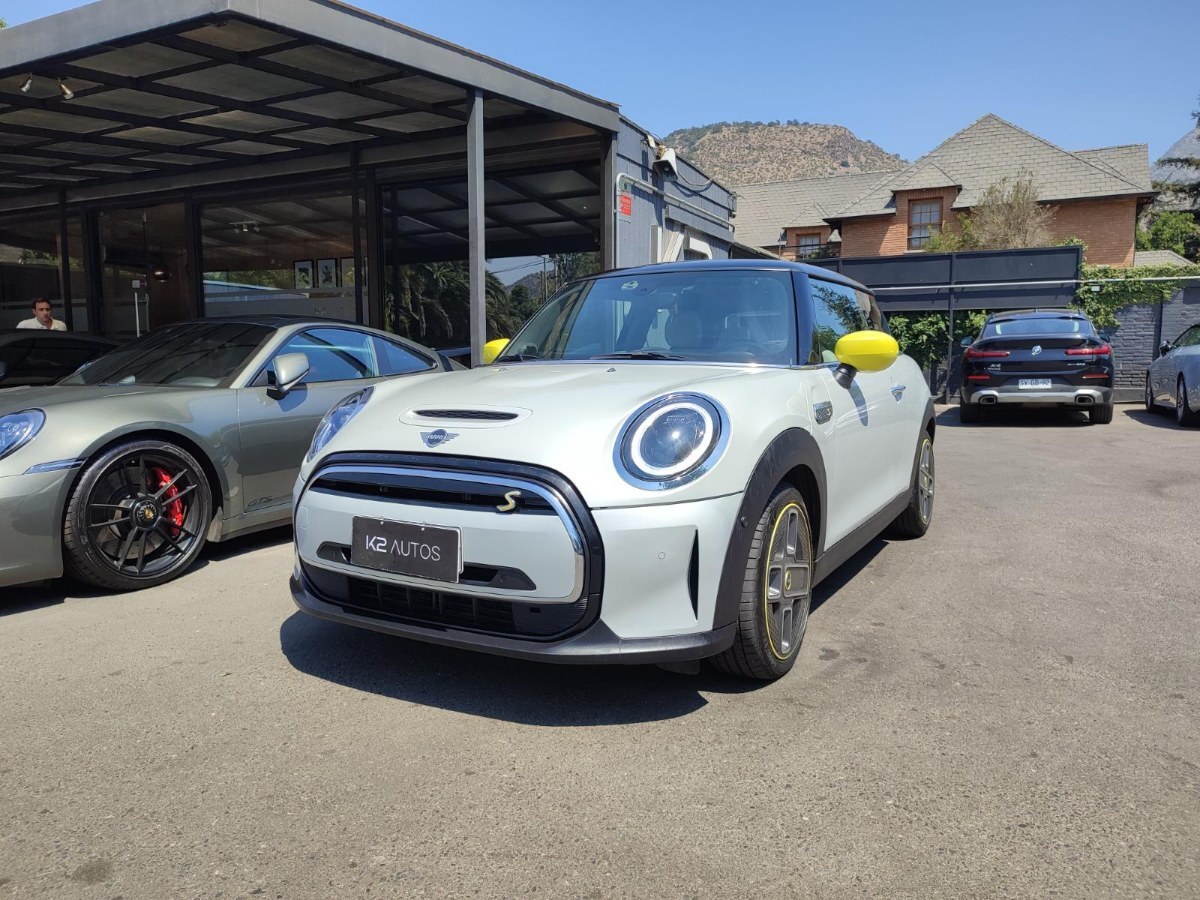 MINI COOPER SE ELECTRIC HB ICONIC 2021 EXCELENTE ESTADO - K2 AUTOS