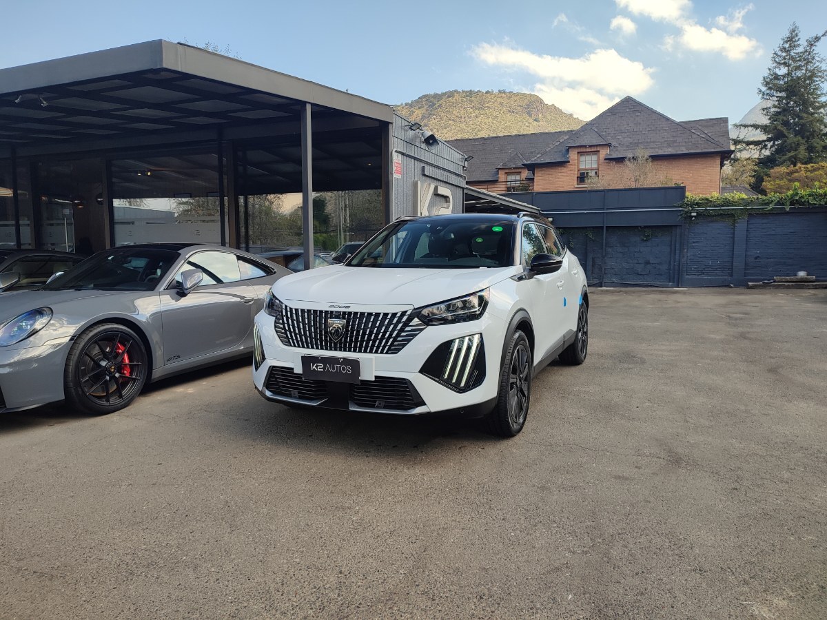 PEUGEOT 2008 EV GT AUT 2026 FULL EQUIPO, TODO AL DIA - FULL MOTOR