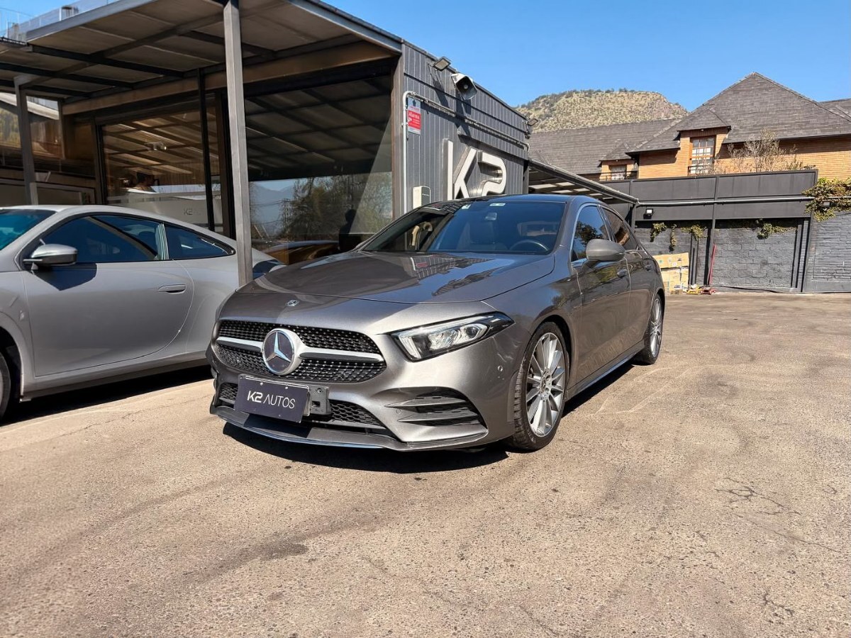 MERCEDES-BENZ A250 SEDAN AMG LINE 2.0T  2021 MANTENCIONES EN LA MARCA - FULL MOTOR
