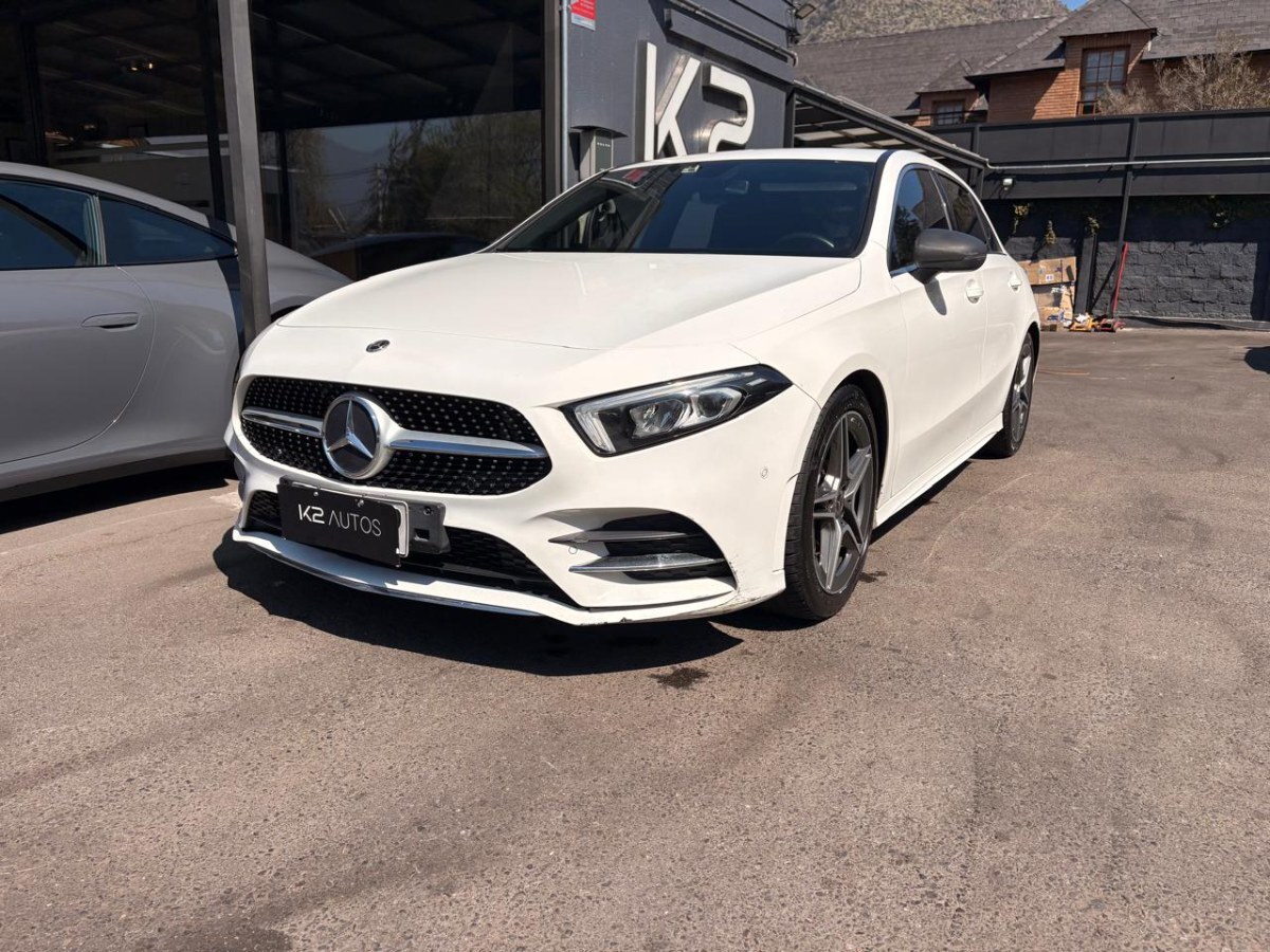 MERCEDES-BENZ A200 HB AMG LINE 1.3 AT 2019 MANTENCIONES AL DIA - K2 AUTOS