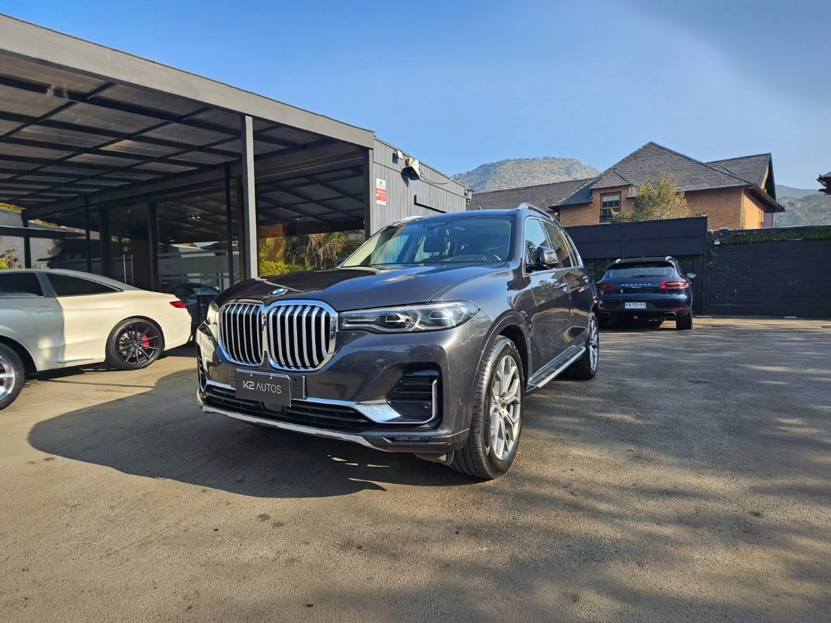 BMW X7 XDRIVE 40I PURE EXCELLENCE 2023 MAXIMO EQUIPO, TODO AL DIA - K2 AUTOS