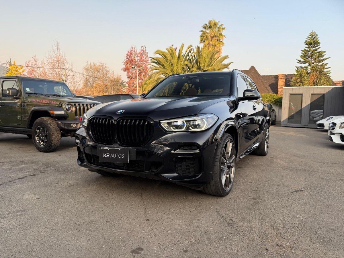 BMW X5 M50i XDRIVE 4.4 V8  2022 3 AÑOS O 40.000KM MANTENCIONES INCLUIDAS  - K2 AUTOS