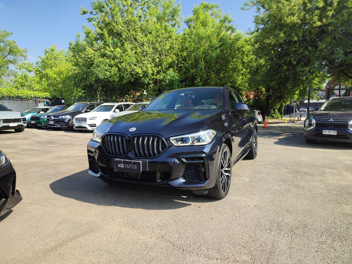 BMW X6 M50I XDRIVE 4.4 V8 2023 FULL EQUIPO, COMO NUEVO - FULL MOTOR