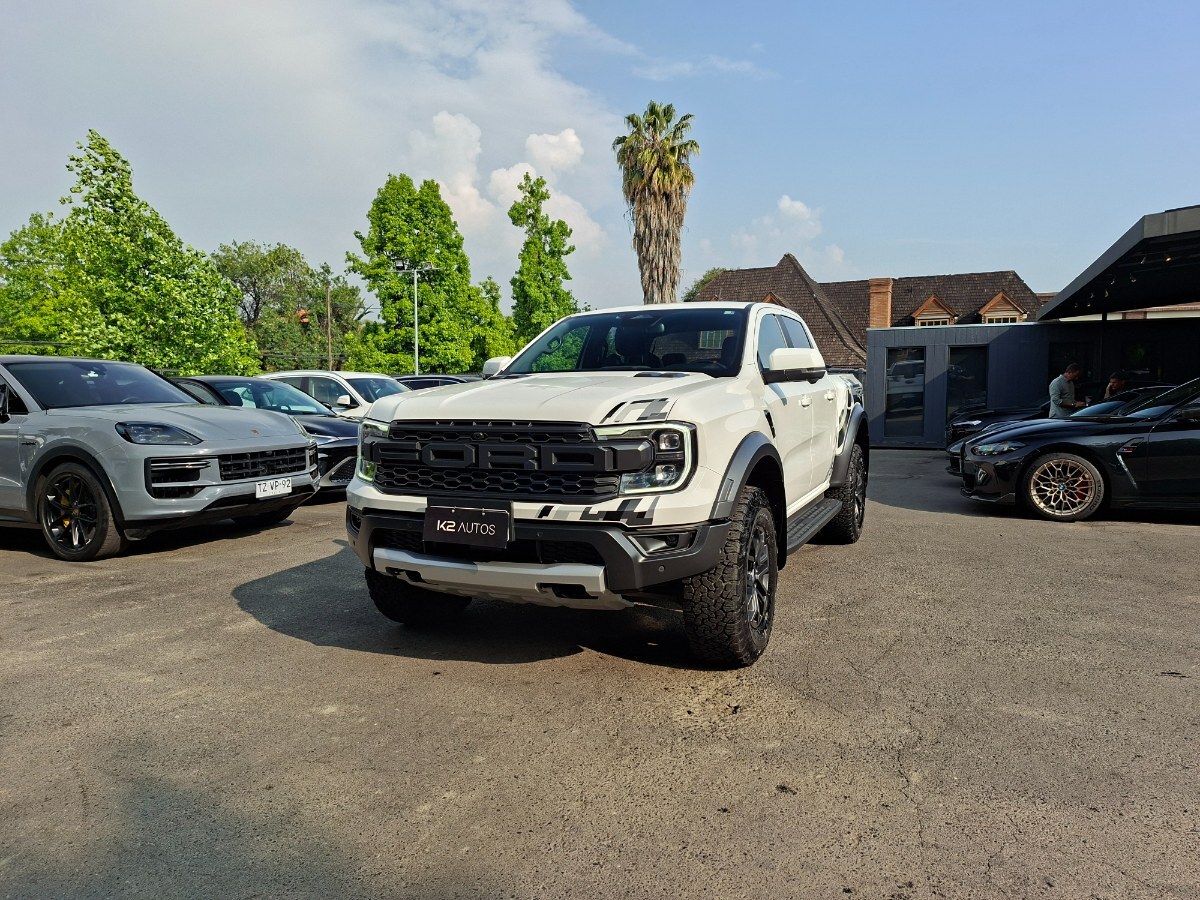 FORD RANGER RAPTOR 3.0 V6 4X4 2025 COMO NUEVO, TODO AL DIA - FULL MOTOR