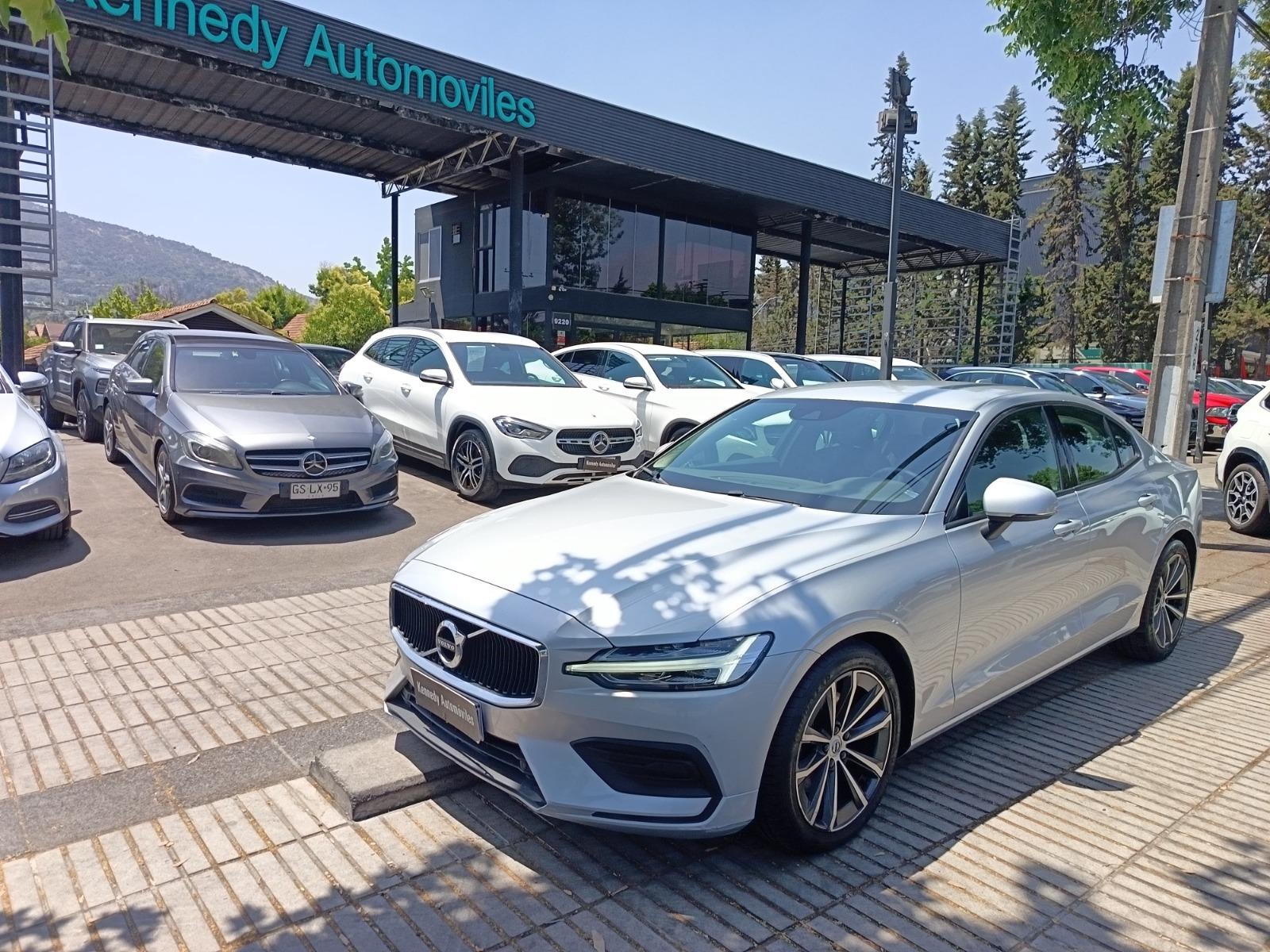 VOLVO S60 II B4 Momentum 2.0 AUT  2022 Excelente Estado. Unico dueño. - KENNEDY AUTOMOVILES