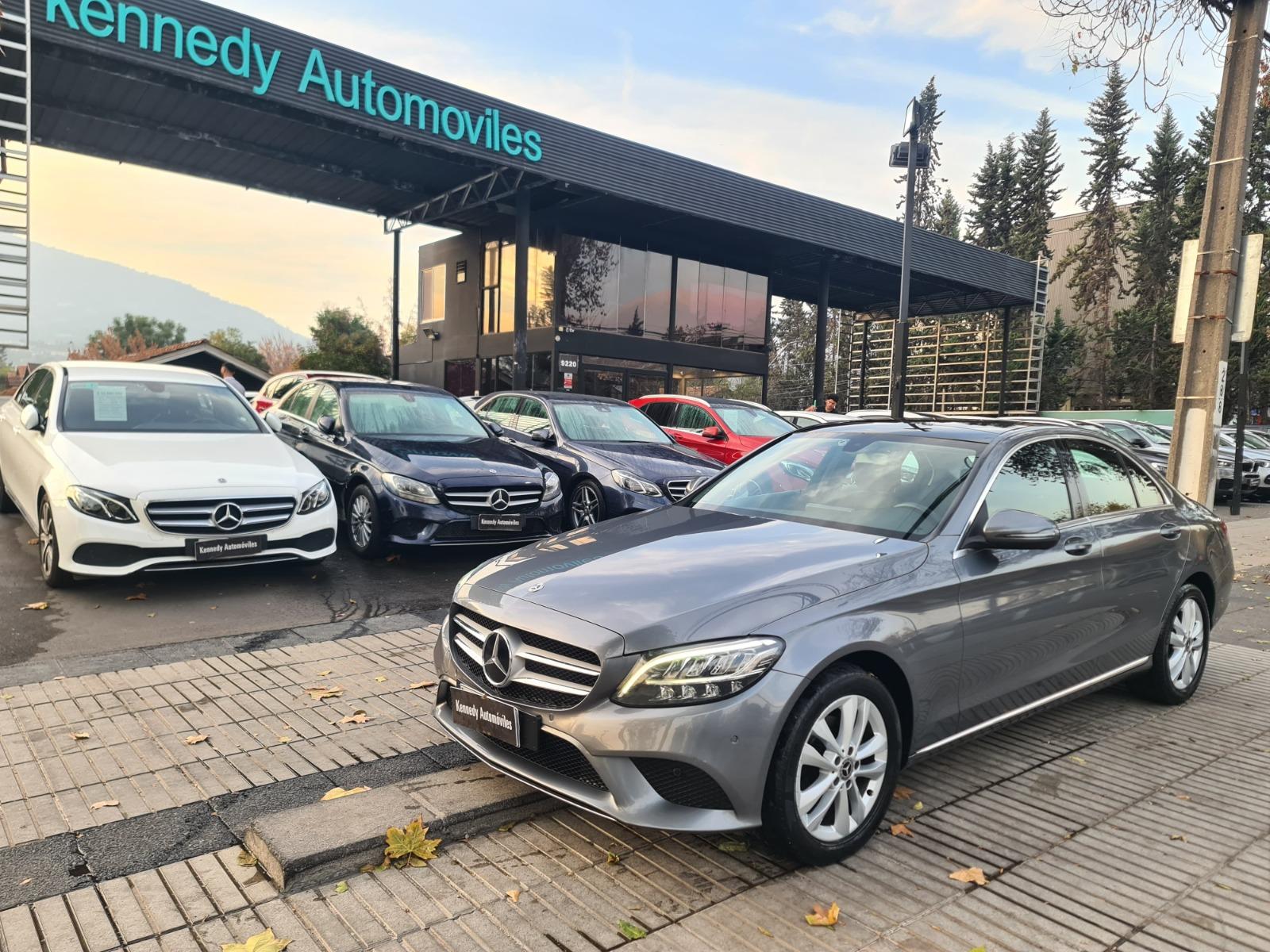 MERCEDES-BENZ C180 1.6 C 180 Auto 2020 TECHO PANORÁMICO - KENNEDY AUTOMOVILES