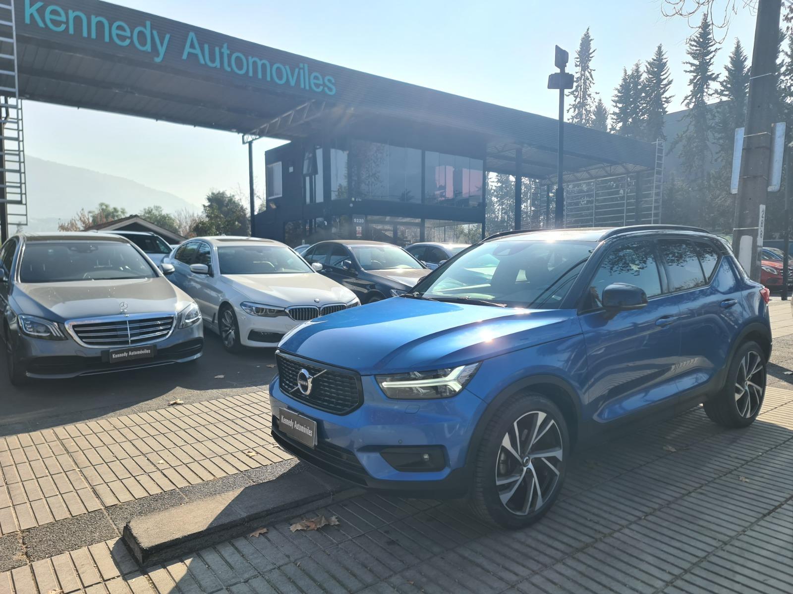 VOLVO XC40 2.0 T5 R-Design Plus Auto 4WD 2020 Versión top de linea - FULL MOTOR