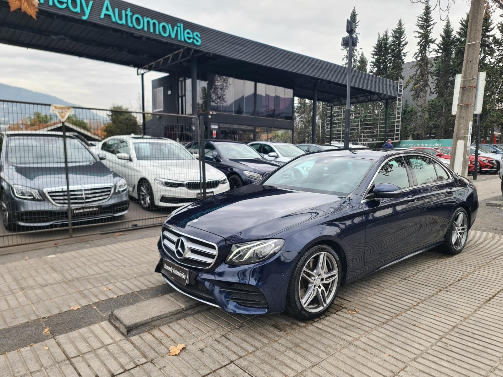 MERCEDES-BENZ E300  2.0 E 300 Auto 2017 Único dueño. Mantenciones en la marca - 