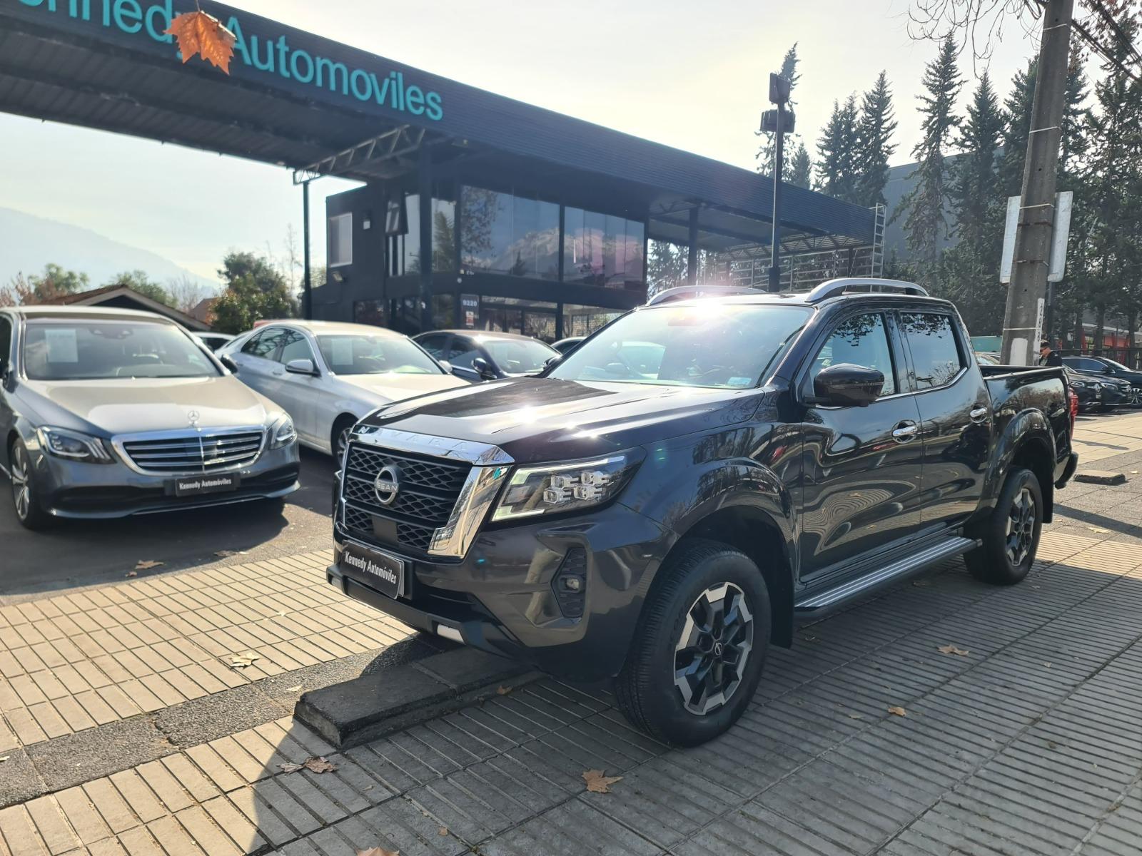 NISSAN NAVARA 2.3D Auto DC Platinum 4WD 2024 Facturable - Descuenta IVA - FULL MOTOR