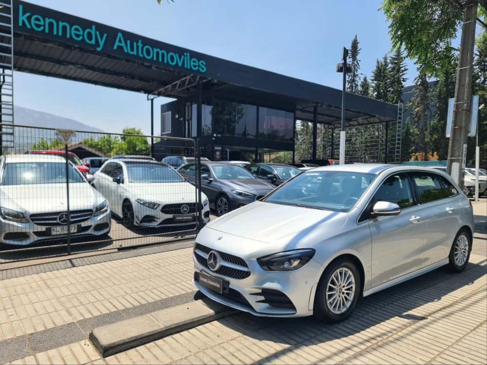 MERCEDES-BENZ B200 1.3 B 200 Auto 2023 Excelente estado. Oportunidad - FULL MOTOR