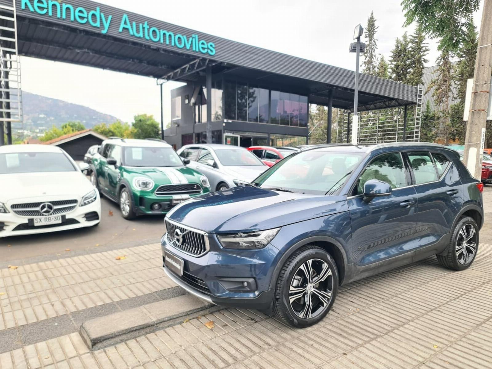 VOLVO XC40 2.0 T4 Inscription Auto  2022 Dos llaves originales - KENNEDY AUTOMOVILES