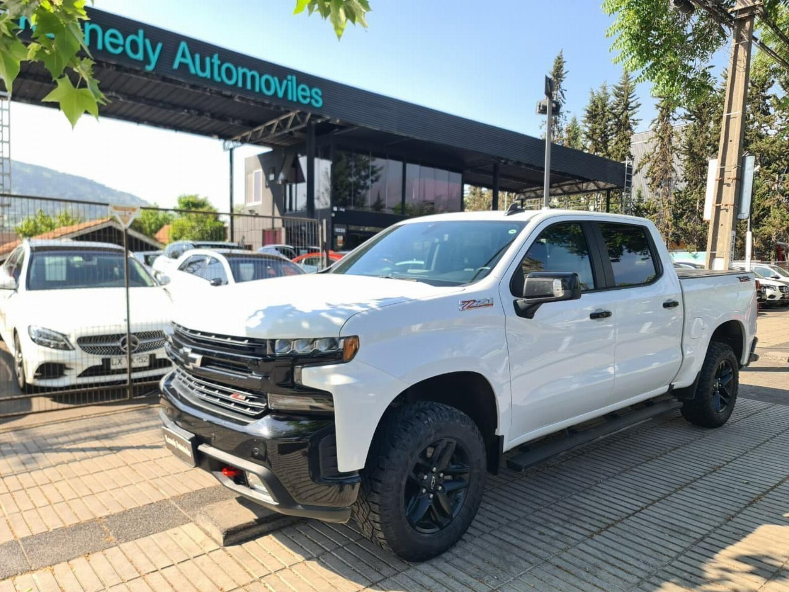 CHEVROLET SILVERADO 5.3 Auto LT Trail Boss DC 4WD 2020 Excelente estado. Oportunidad. - FULL MOTOR
