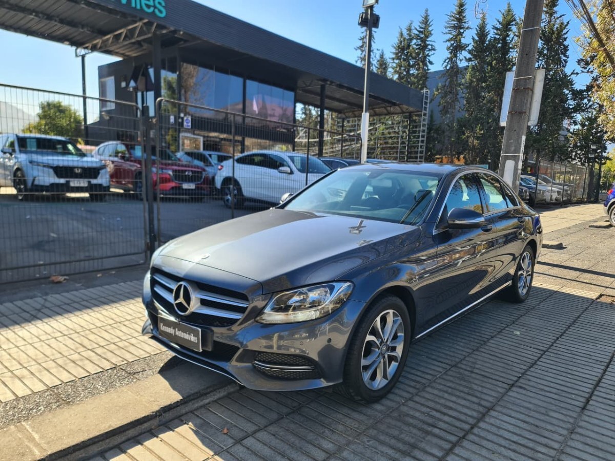 MERCEDES-BENZ C180 1.6 C 180 Auto 2015 Excelente estado. Oportunidad. - FULL MOTOR