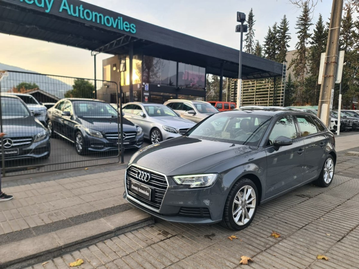 AUDI A3 1.4 SPORTBACK 4X2 S-TRONIC 35 HB AT 5P. 2019 Excelente estado. Ven a verlo - FULL MOTOR