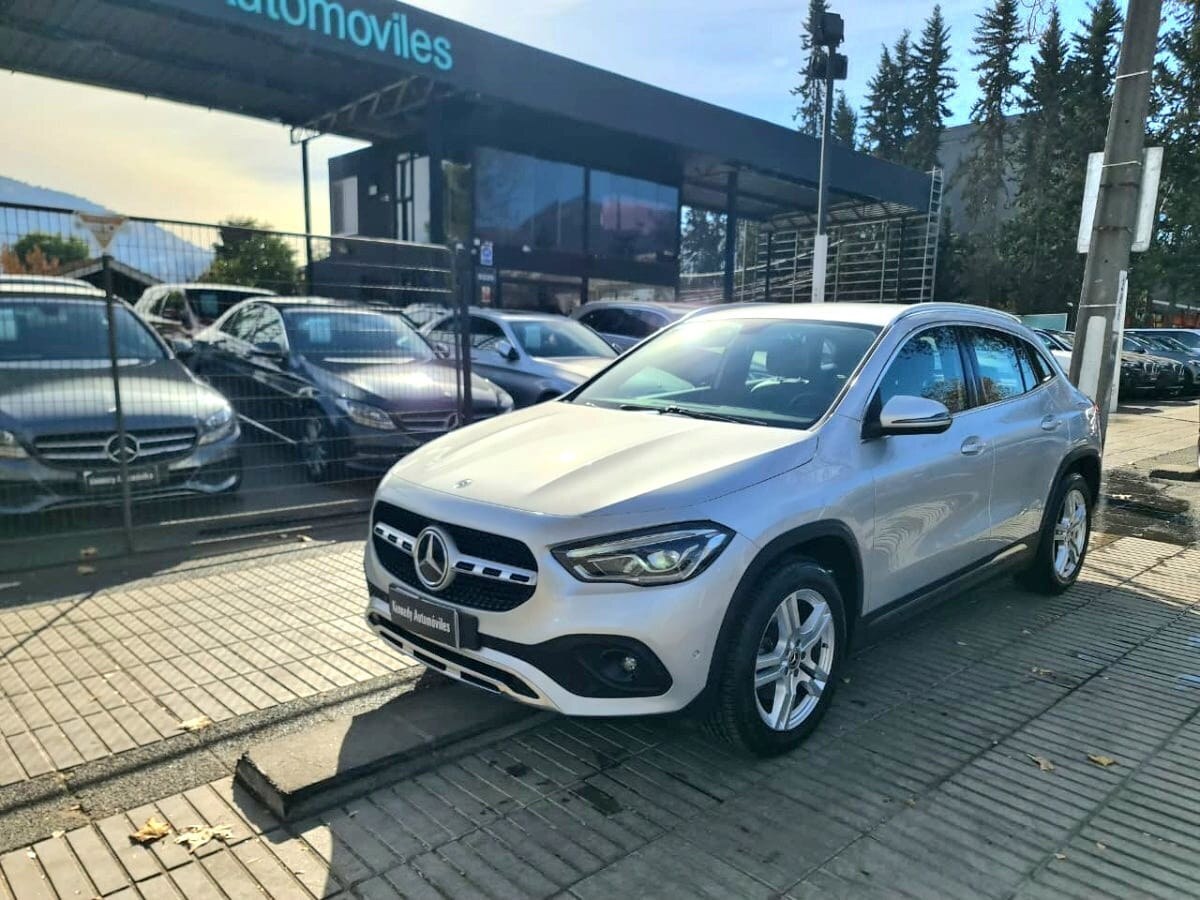MERCEDES-BENZ GLA 200 1.3 4X2 AT 5P. 2022 Único dueño. Oportunidad. - FULL MOTOR