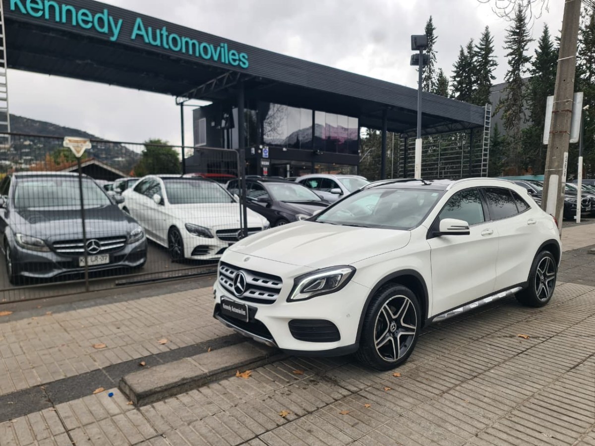 MERCEDES-BENZ GLA 220 2.1 CDI DIESEL 4MATIC 4X4 AT 5P. 2019 Excelente estado. 4Matic - FULL MOTOR