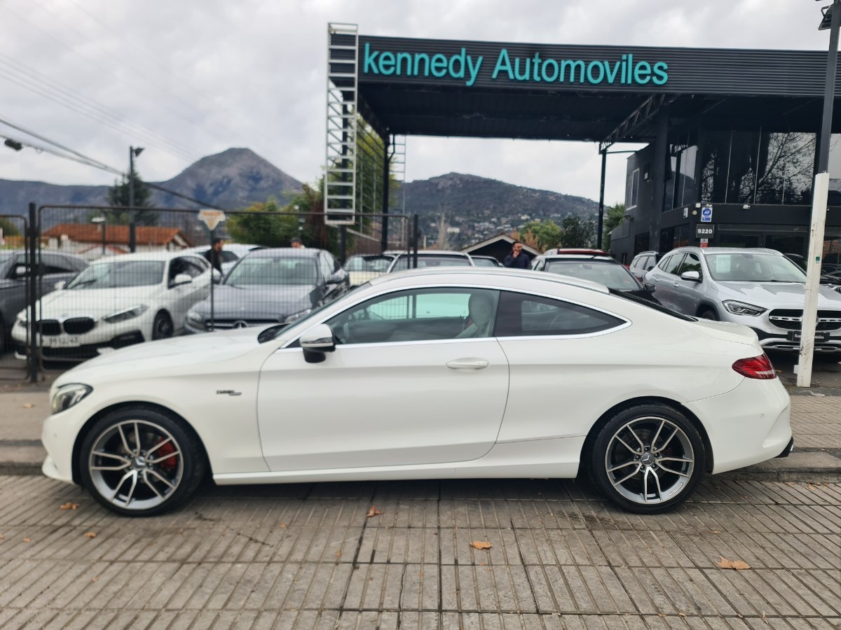 MERCEDES-BENZ C180 1.6 SPORT 4X2 COUPE AT 2P. 2017 ADICIONALES AMG BRABUS - FULL MOTOR