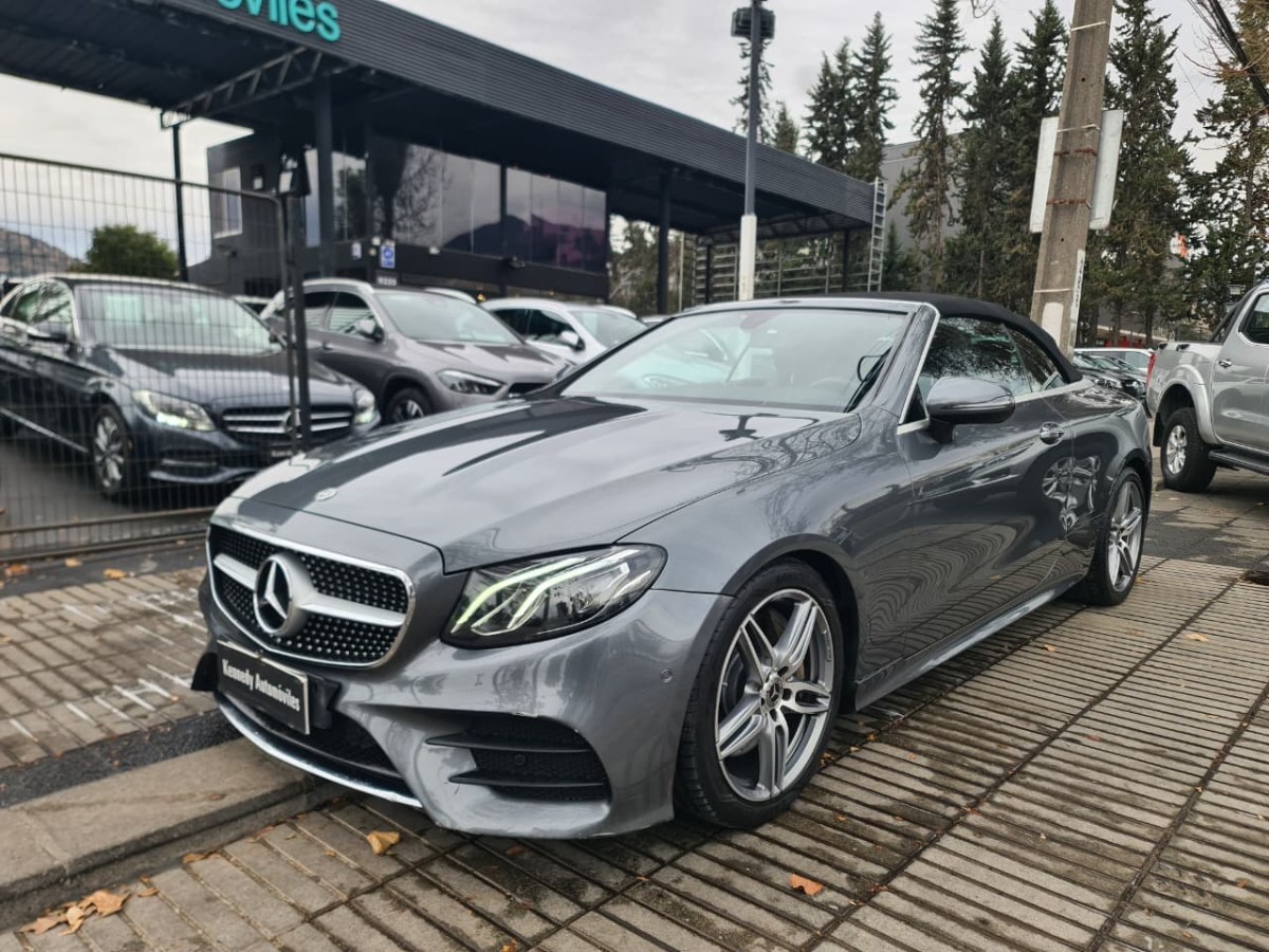 MERCEDES-BENZ E300 2.0 4X2 CABRIOLET AT 2P. 2019 Mantenciones en la marca. Excelente estado - FULL MOTOR