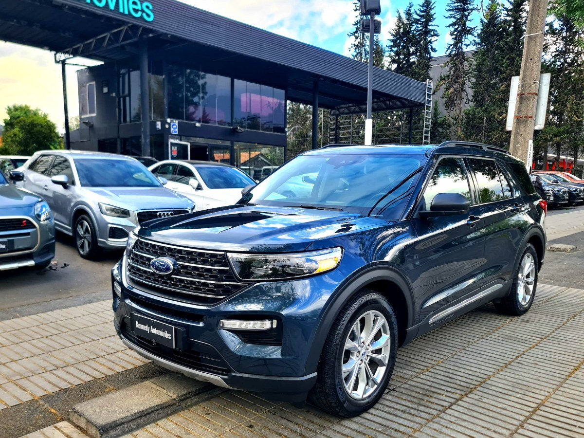 FORD EXPLORER 2.3 ECOBOOST XLT 4X2 AT 5P. 2025 Único dueño. Mantenciones en la marca - FULL MOTOR