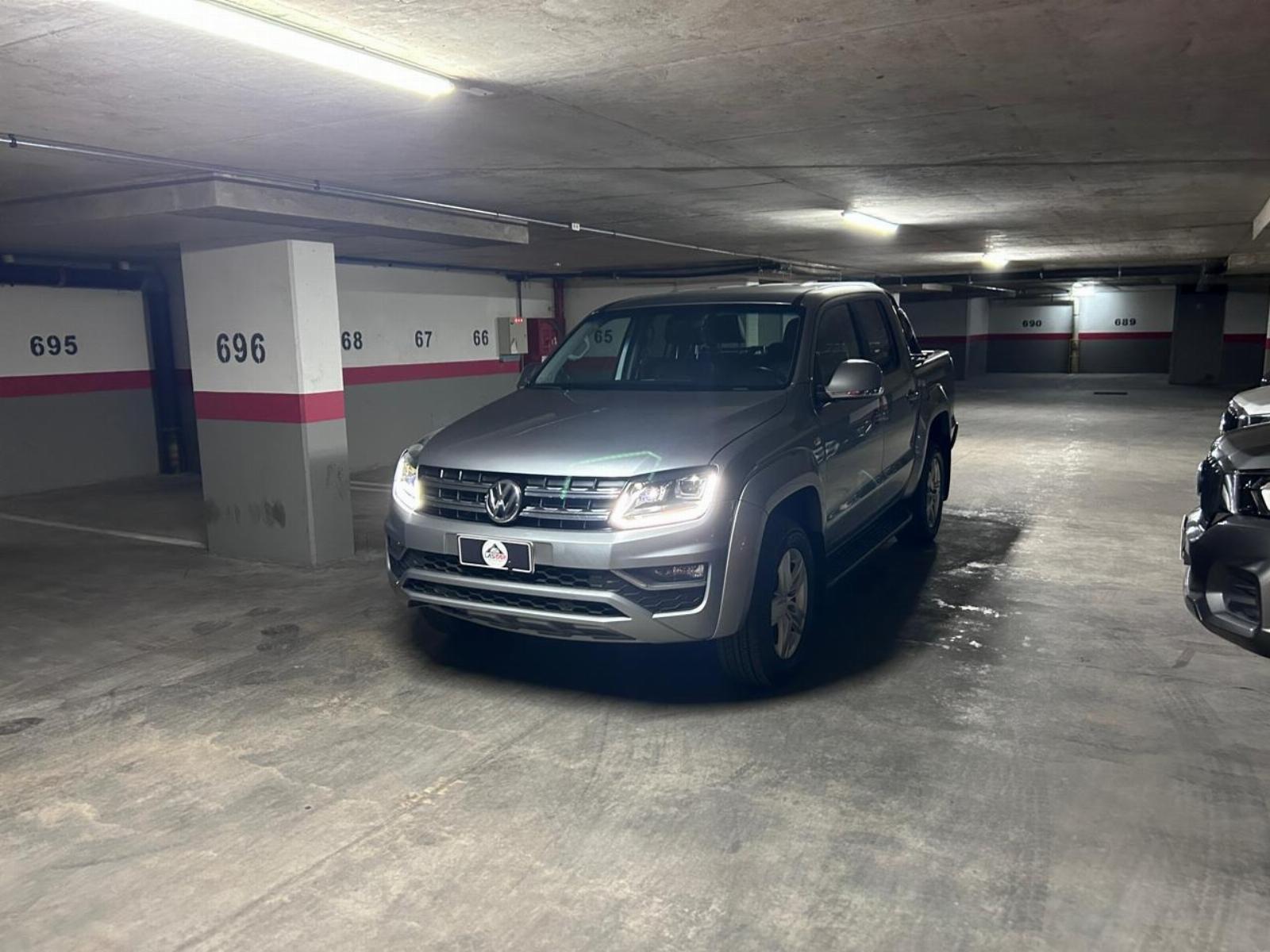 VOLKSWAGEN AMAROK HIGHLINE 4X4 AUTOMATICA  2022  - Lascar Automotriz
