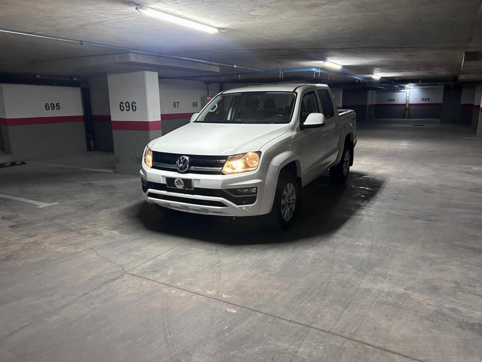 VOLKSWAGEN AMAROK TRENDLINE  4X4 2018 FACTURABLE. VALOR CON IVA - Lascar Automotriz