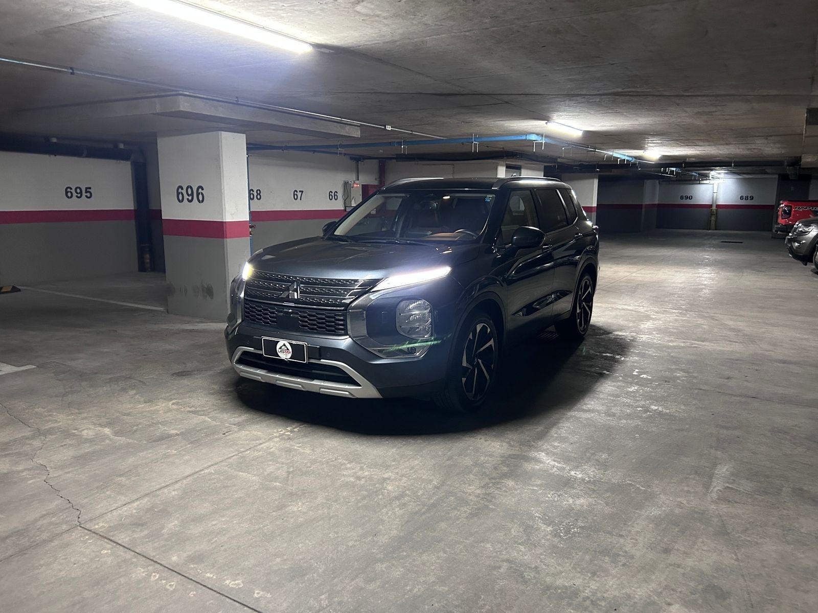 MITSUBISHI OUTLANDER GLS 4X4 2025 Unico dueño. - Lascar Automotriz