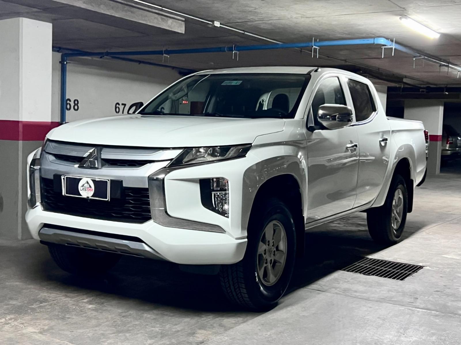 MITSUBISHI L200 KATANA 2.4 MT 4x4 2020 FACTURABLE - FULL MOTOR