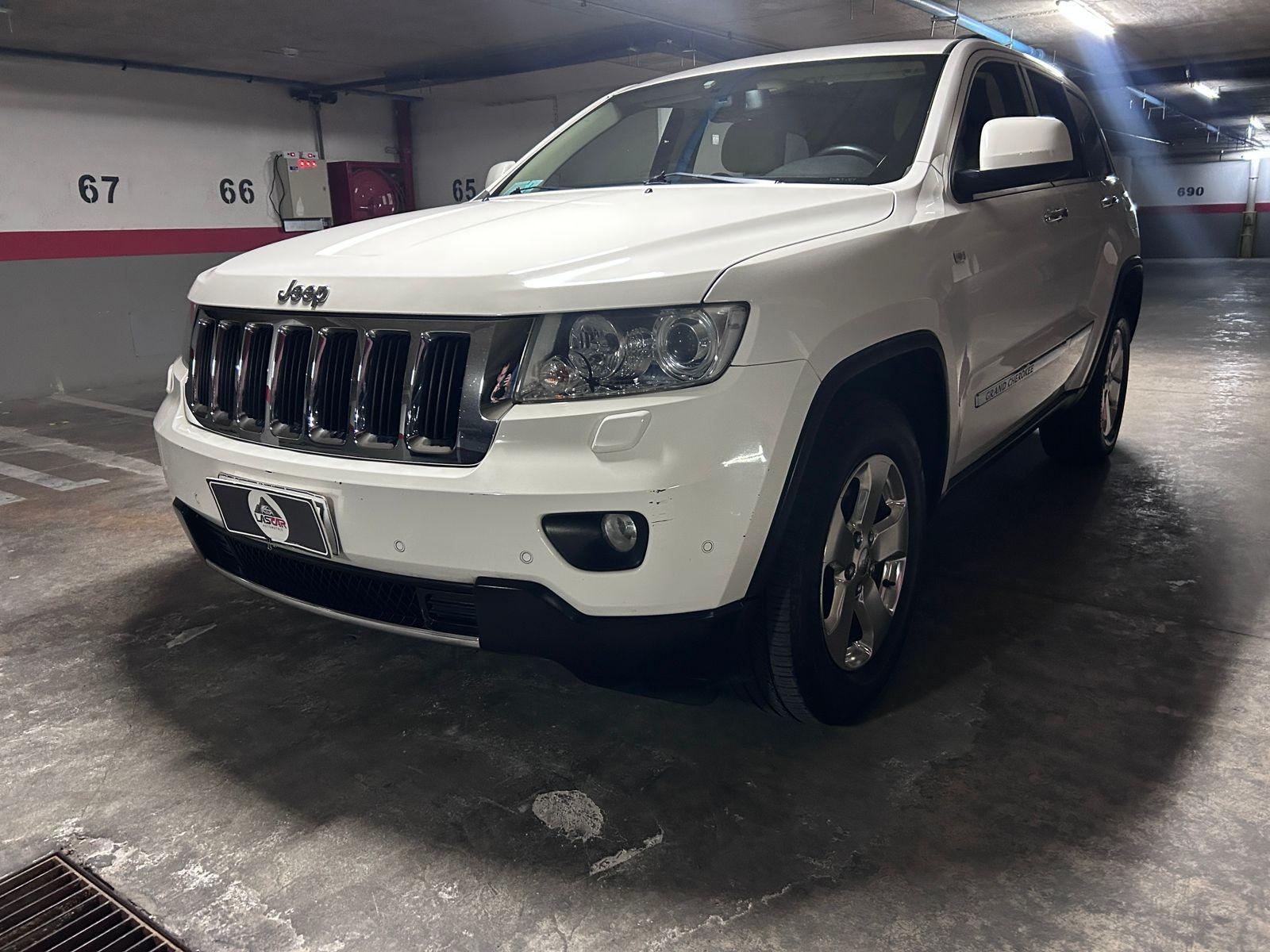 JEEP GRAND CHEROKEE LIMITED 4X4 2012 Unico dueño - FULL MOTOR
