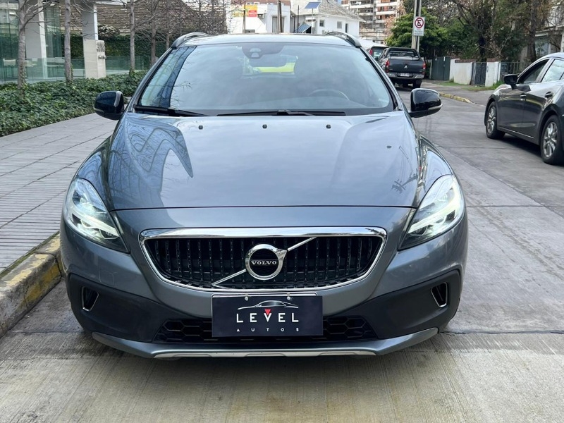 VOLVO V40 DIÉSEL 2017 CROSS COUNTRY D2 - 