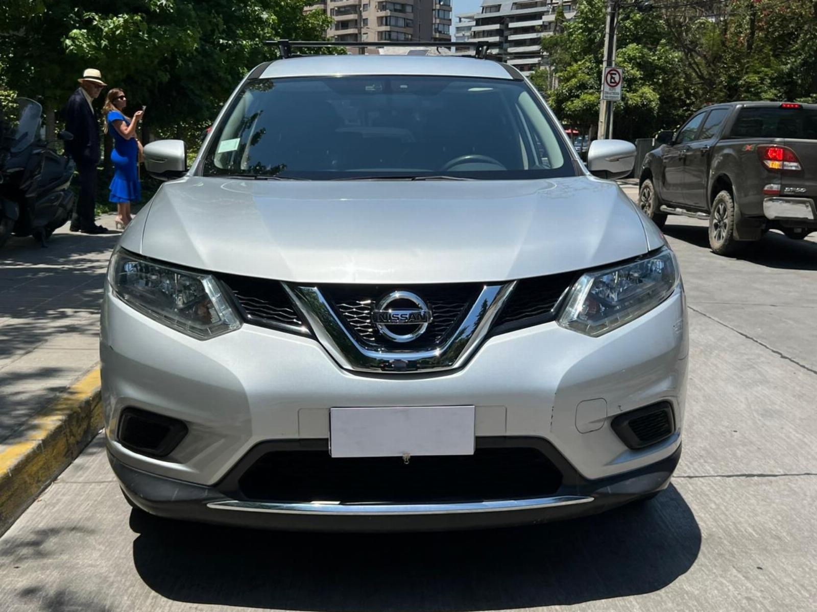 NISSAN X-TRAIL SENSE 2.5 2017 TRES CORRIDAS DE ASIENTOS - 