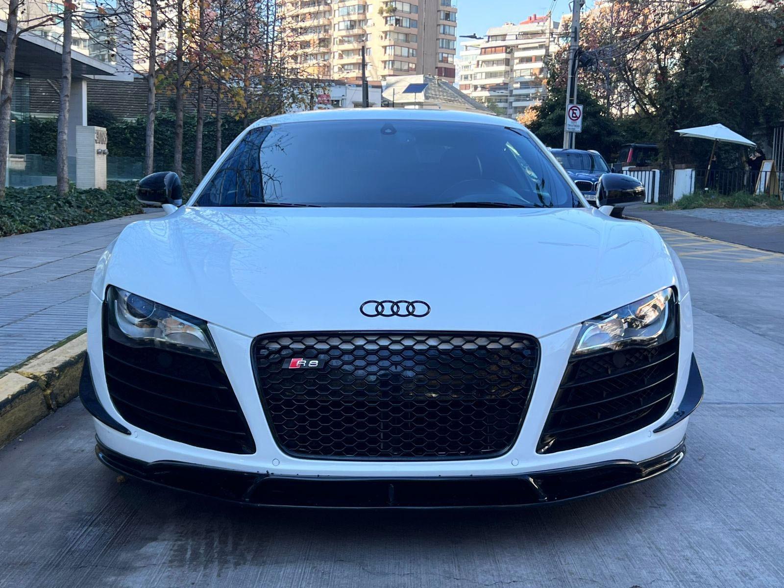 AUDI R8 4.2 V8 COUPE QUATTRO 2010 EQUIPO EXTRA - LEVEL AUTOS