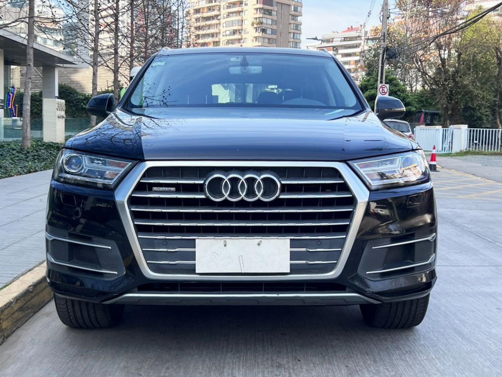 AUDI Q7 2.0 TFSI QUATTRO 2017 TRES CORRIDAS DE ASIENTOS - 