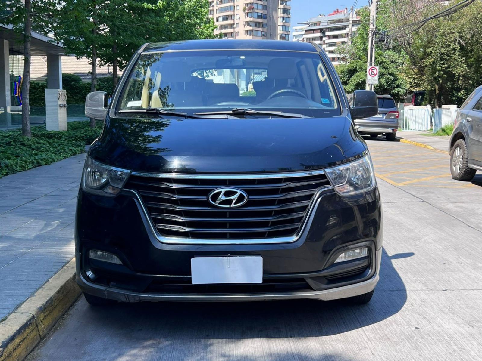 HYUNDAI H1 DIESEL 2.5 2021 CUATRO CORRIDAS DE ASIENTOS - FULL MOTOR
