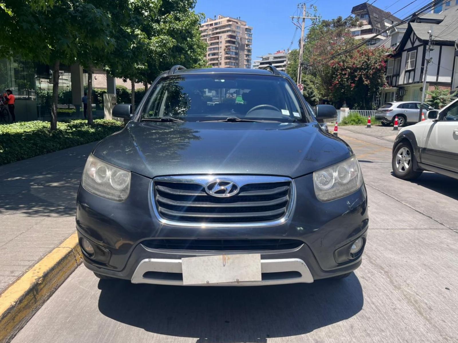 HYUNDAI SANTA FE GLS 4WD 2.4 AT 2012 TRES CORRIDAS DE ASIENTOS - FULL MOTOR