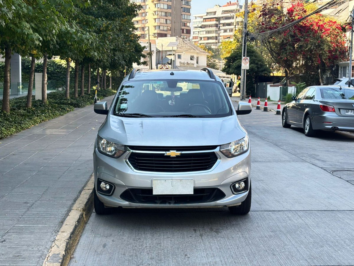 CHEVROLET SPIN PREMIER 1.8 MT 2022 TRES CORRIDAS DE ASIENTOS - FULL MOTOR