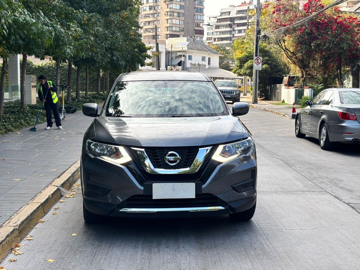NISSAN X-TRAIL SENSE 2.5 AT 2018 TRES CORRIDAS DE ASIENTOS - FULL MOTOR