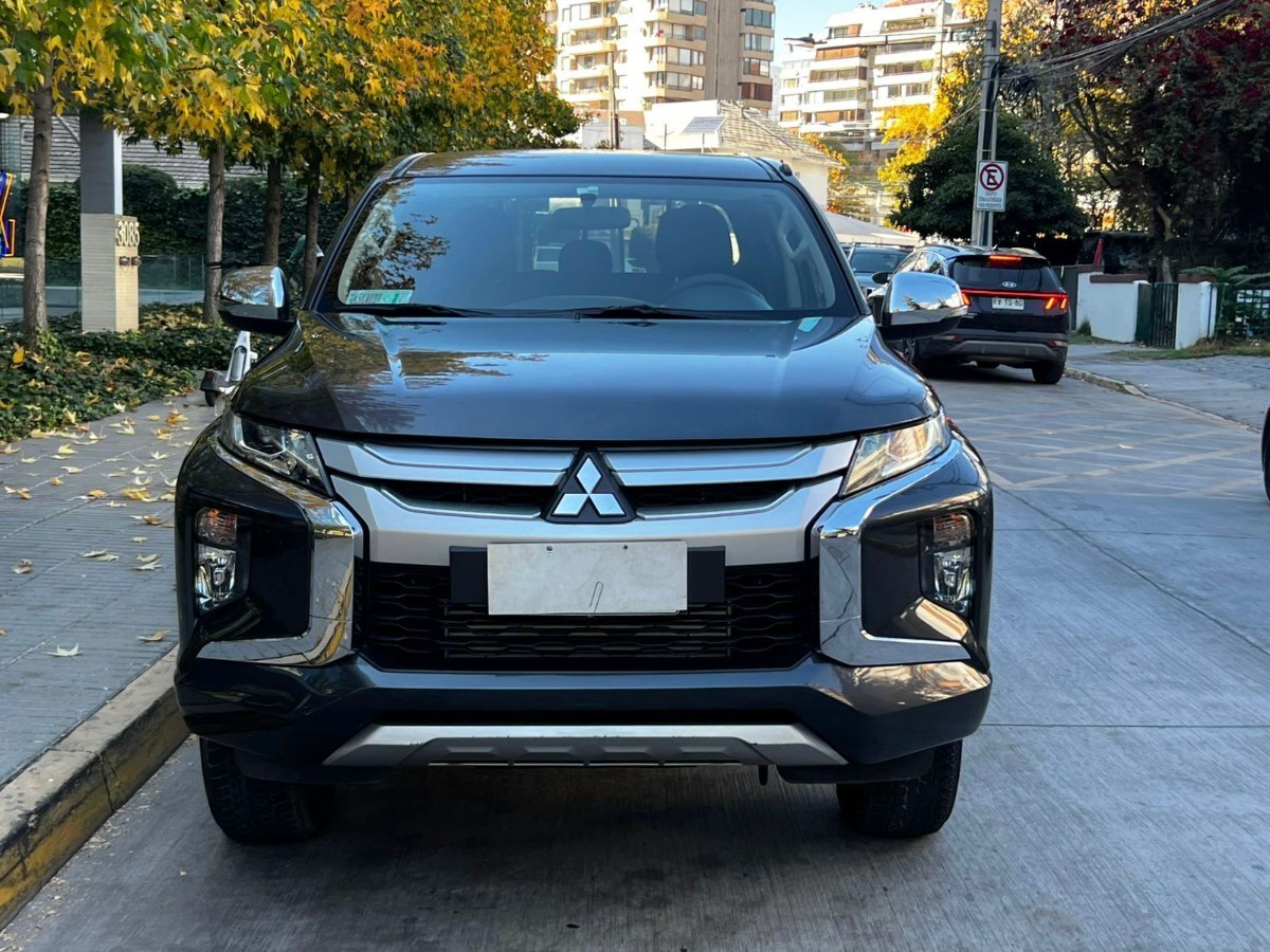 MITSUBISHI L200 KATANA CR 2.4 MT 2022 - FULL MOTOR