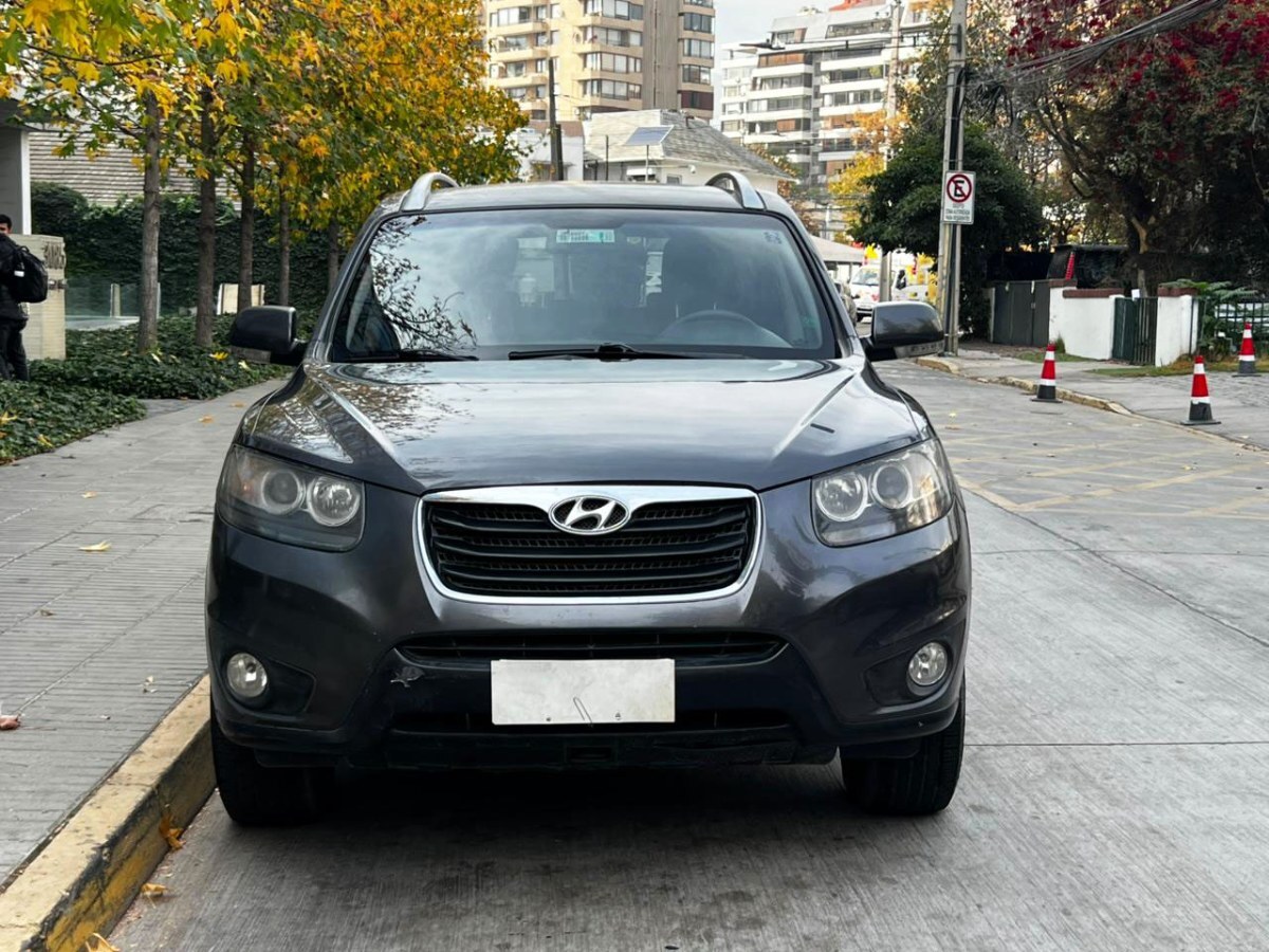 HYUNDAI SANTA FE GLS 2.4 MT 2011 TRES CORRIDAS DE ASIENTOS - FULL MOTOR