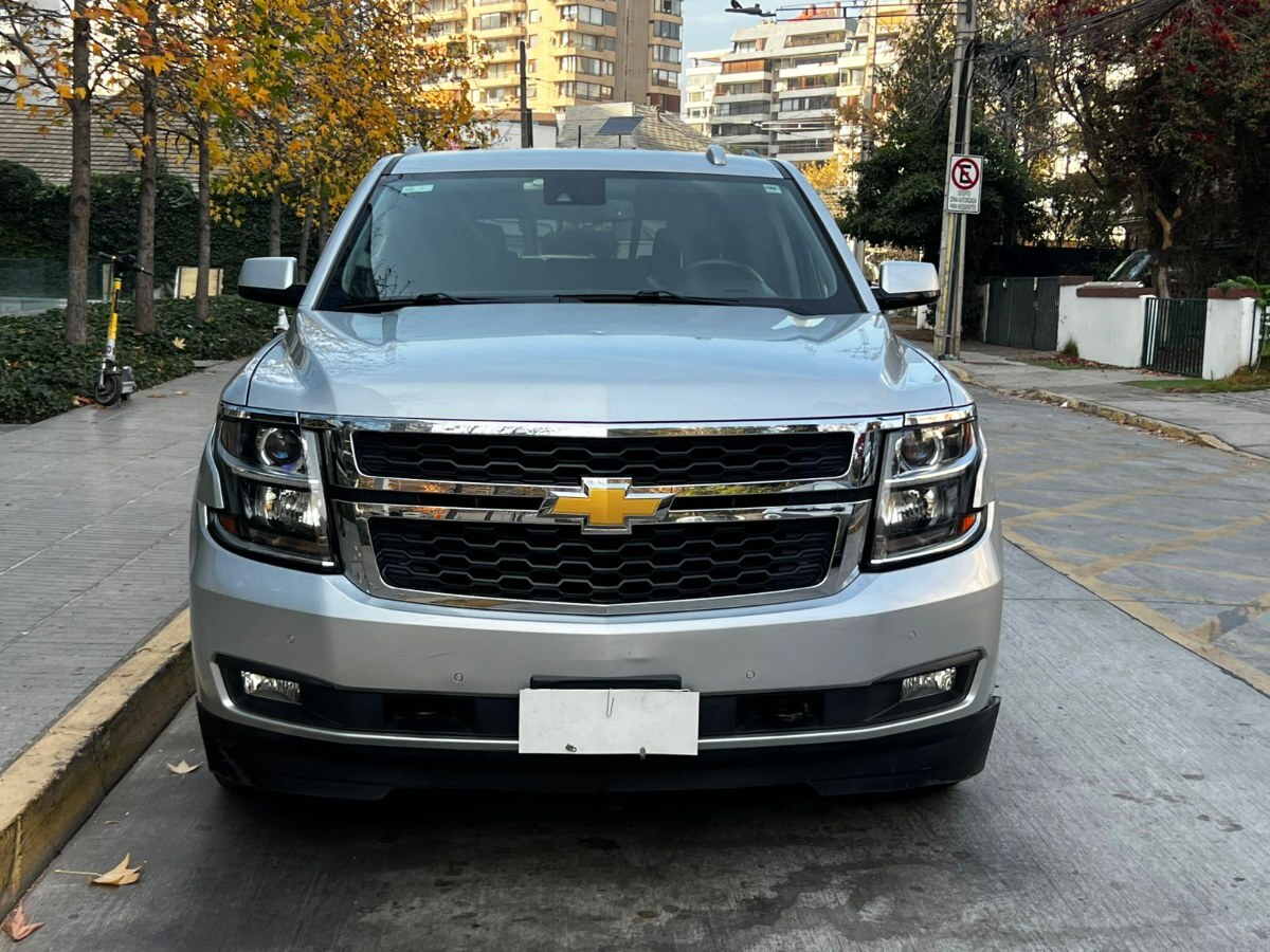 CHEVROLET TAHOE LT 5.3 2017 TRES CORRIDAS DE ASIENTOS - FULL MOTOR