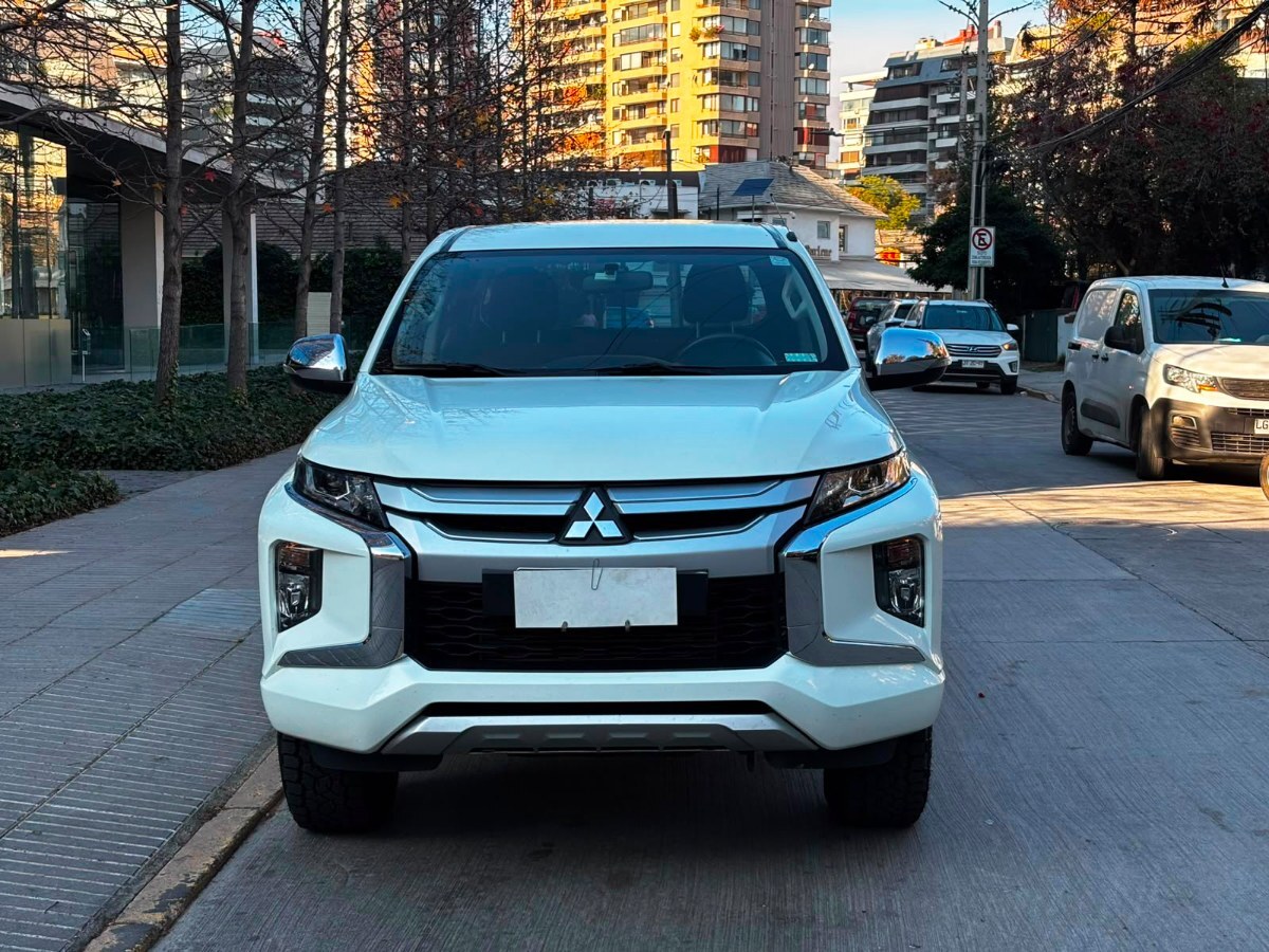 MITSUBISHI L200 KATANA CR 2.4 MT 2022  - FULL MOTOR