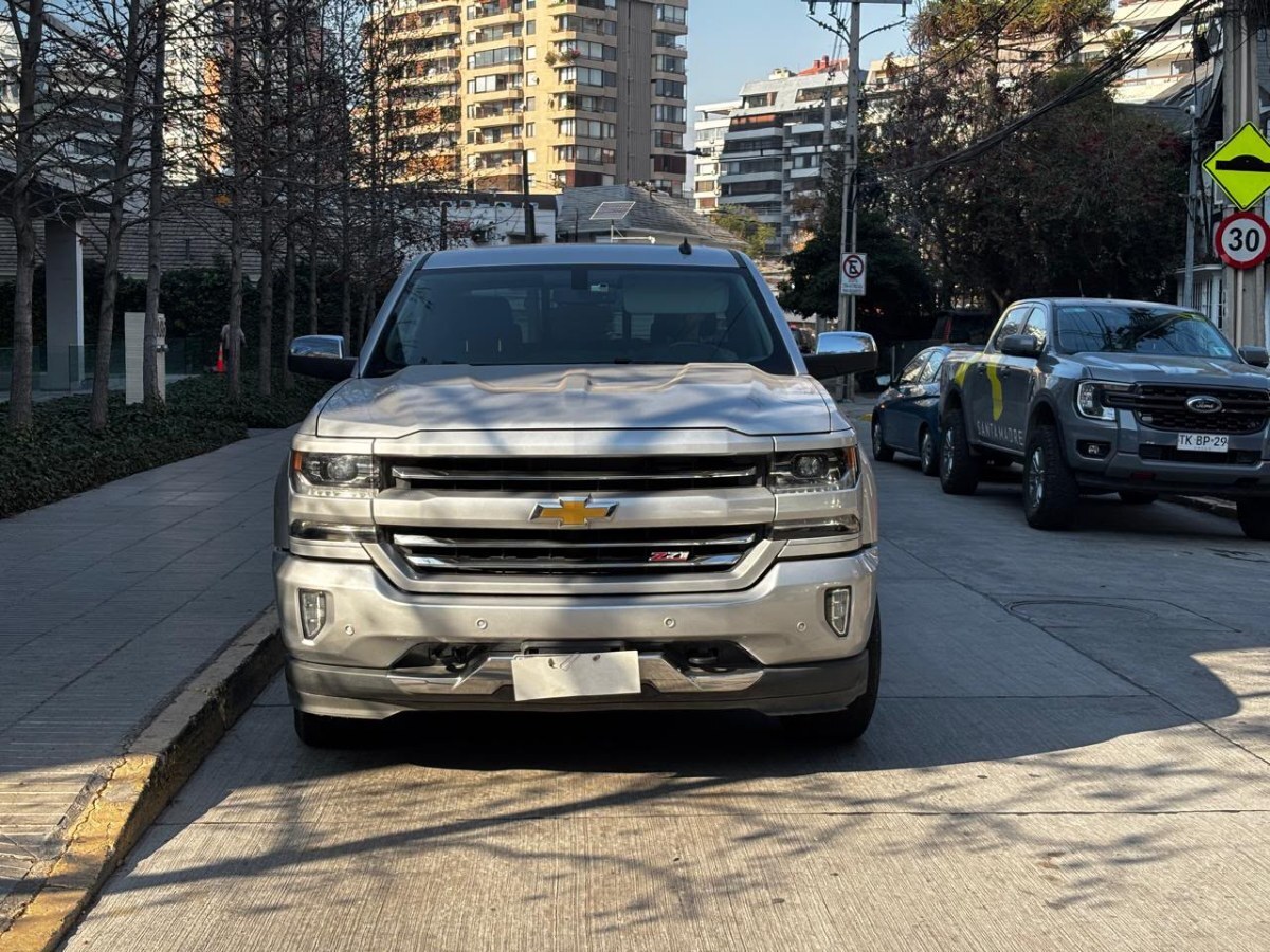 CHEVROLET SILVERADO LTZ 4X4 5.3 2019  - LEVEL AUTOS