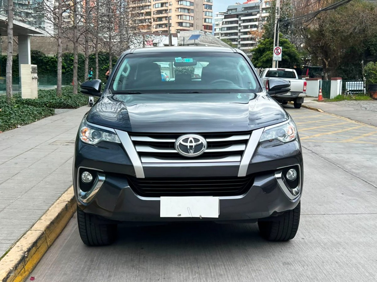 TOYOTA FORTUNER SR5 2.7 2018  - LEVEL AUTOS
